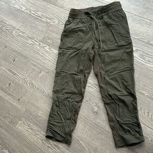 Lululemon Beyond the Studio Cropped Pants - 6